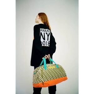 ✨Awake NY Man Woman Child Long Sleeve Sz Medium Tee✨